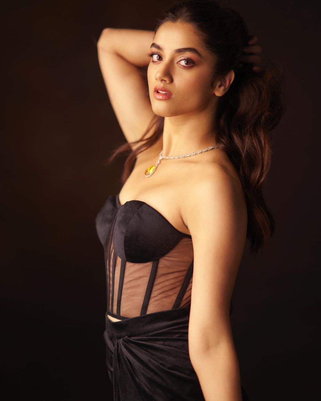 Bhagyashri Bose hot and sexy images 