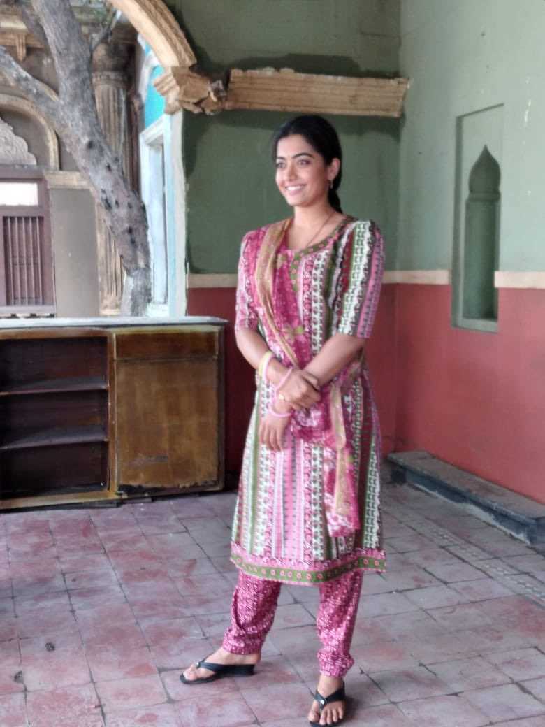 Rashmika Mandanna Share Pushpa 2 BTS Pics