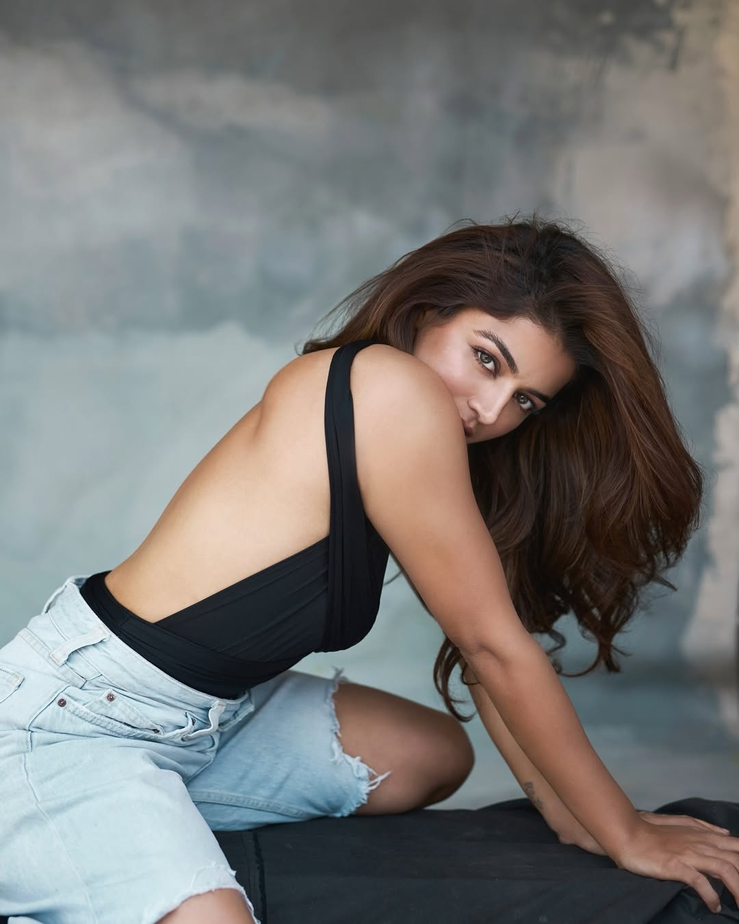 Bollywood Actress Wamiqa Gabbi sexy Images