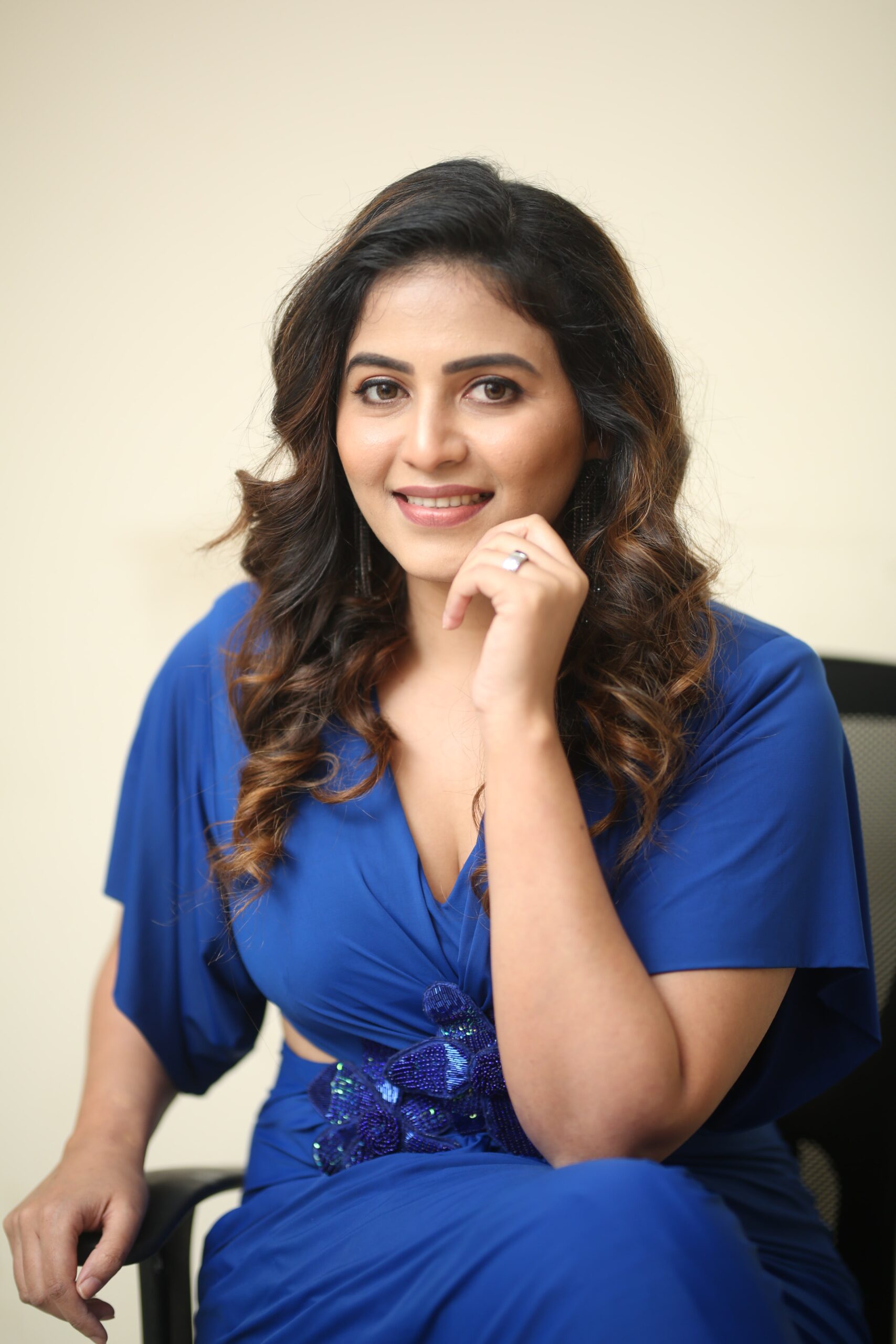 Heroine Anjali Interview about Game Changer Movie 