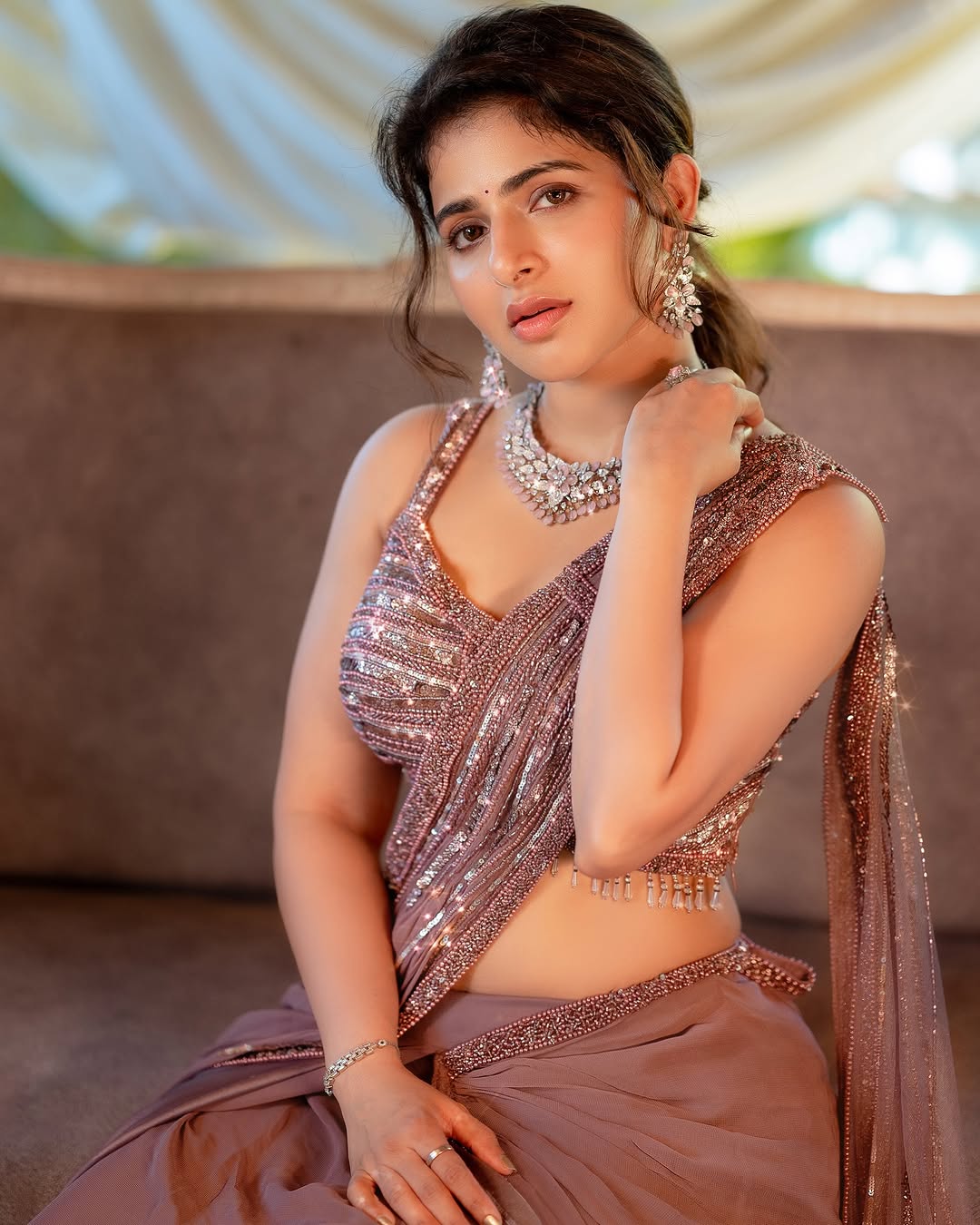 Iswarya Menon sexy images and saree stills