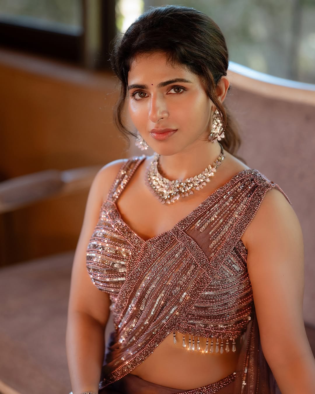 Iswarya Menon sexy images and saree stills