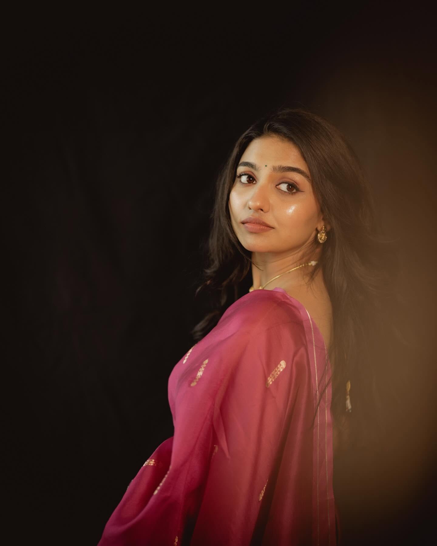 Mamitha Baiju Latest Hot and sexy pics