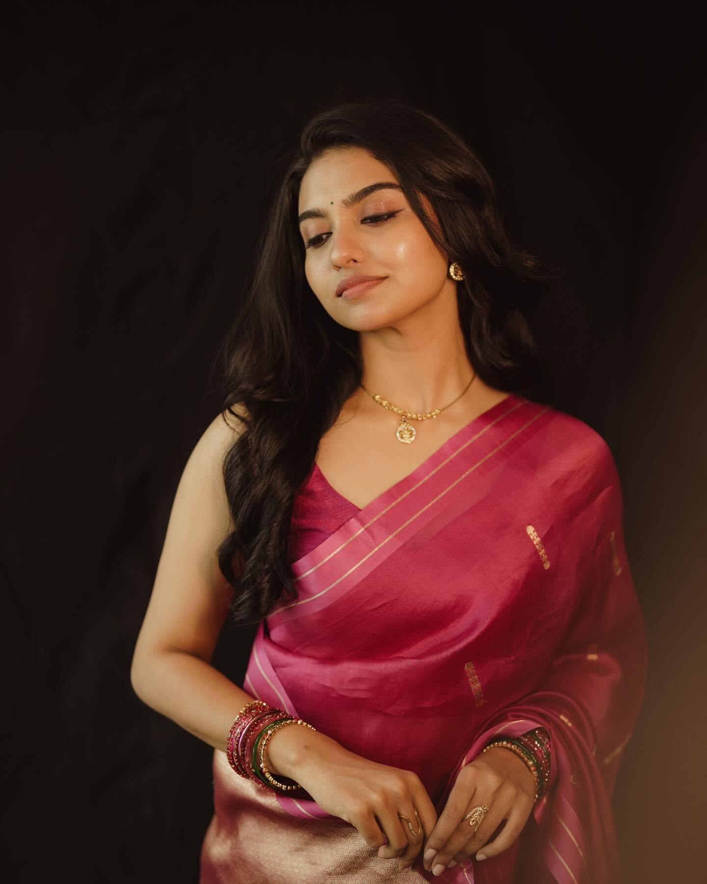 Mamitha Baiju Latest Hot and sexy pics
