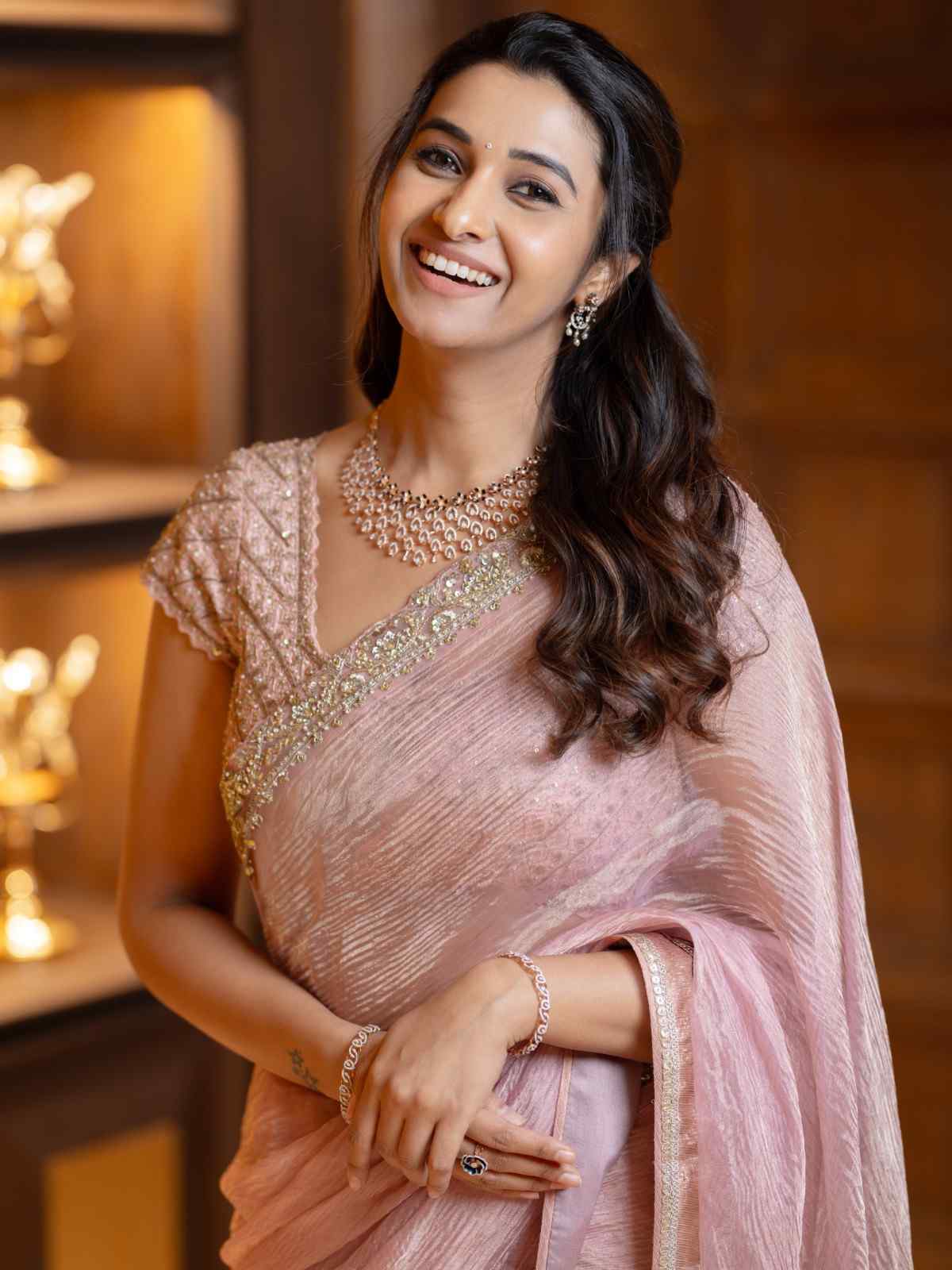 Priya Bhavani Shankar hot images, sexy saree photos, HD gallery