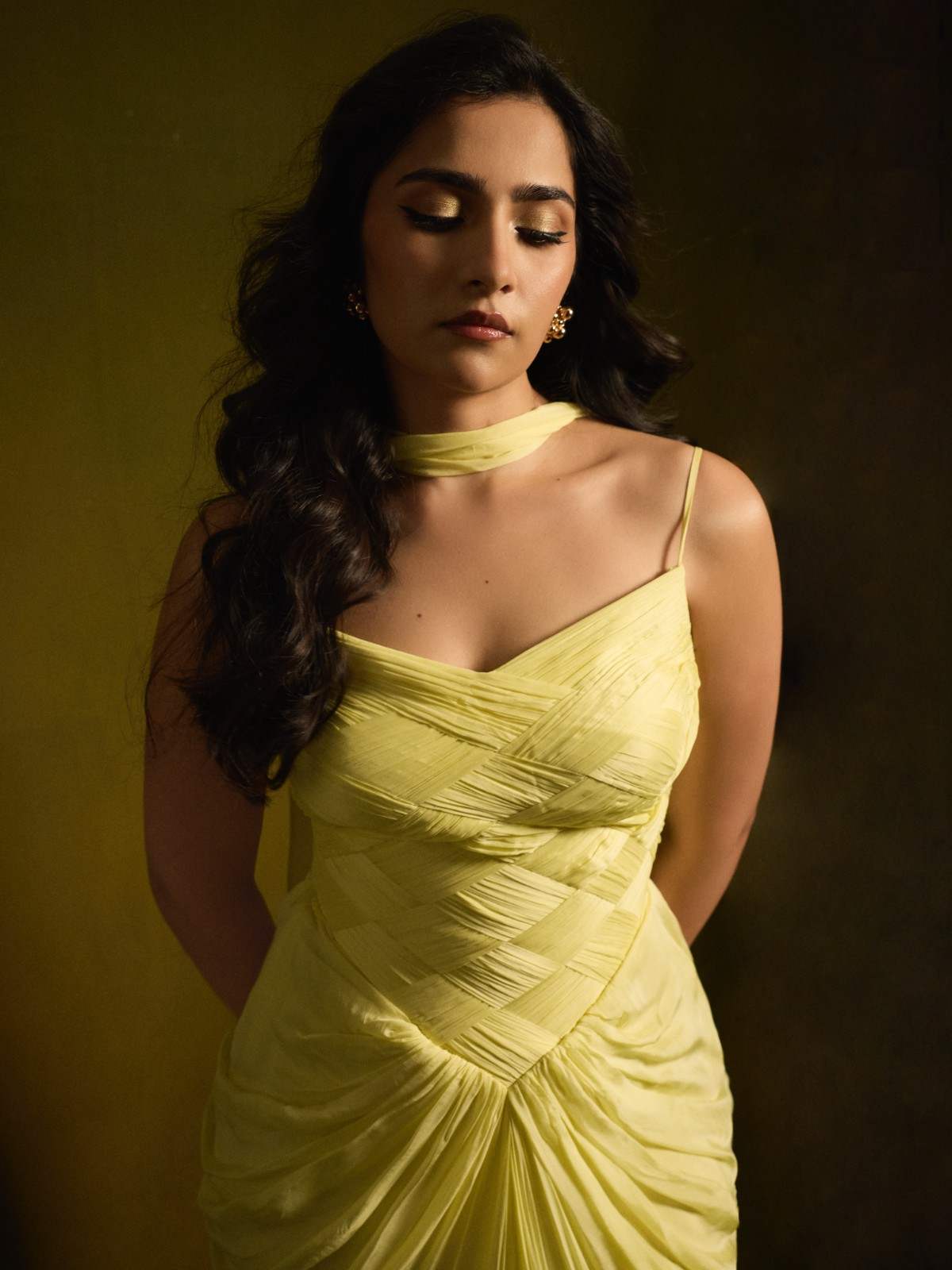 Rukmini Vasanth’s latest hot images, sexy pics, and navel photos