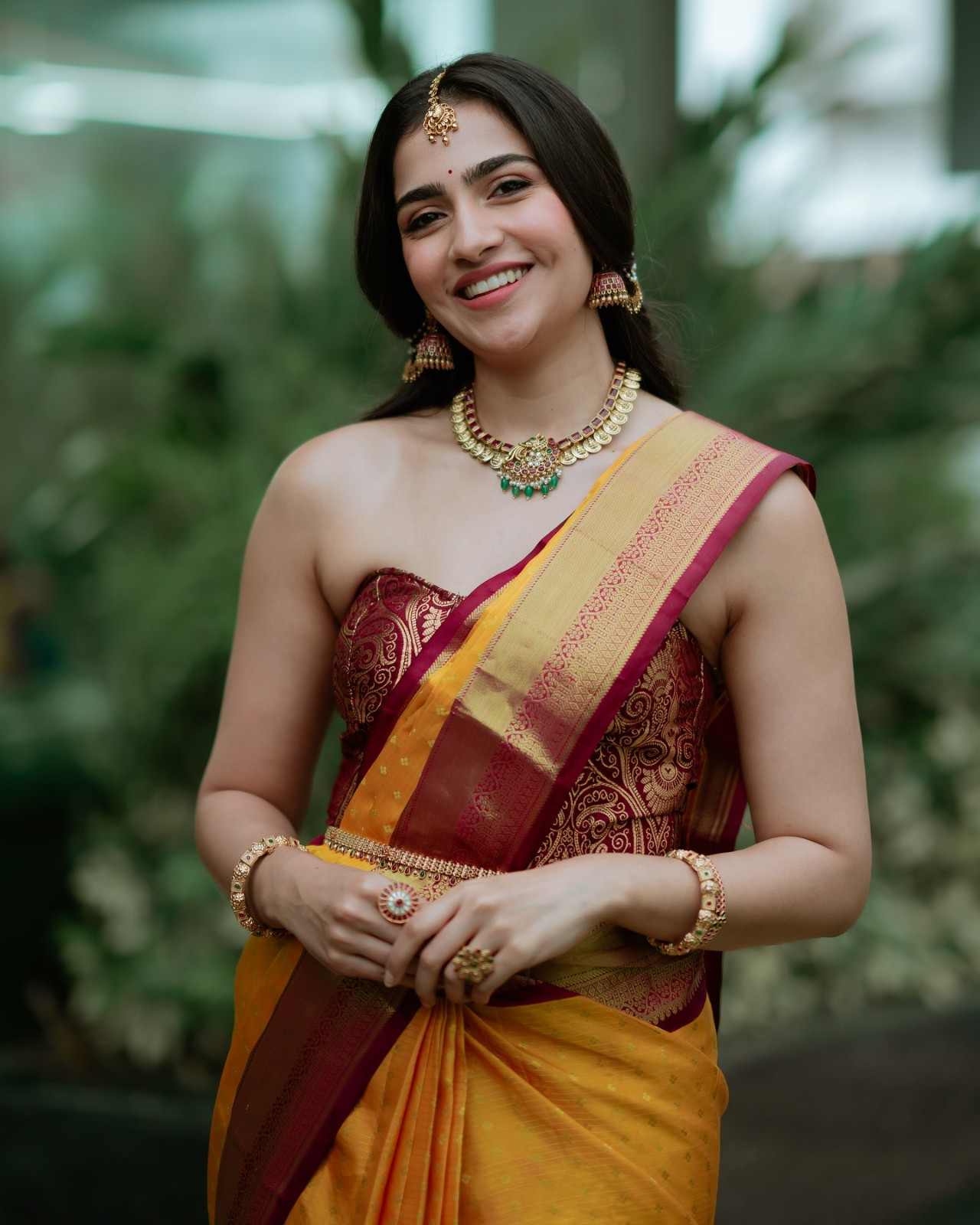 Rukmini Vasanth’s latest hot images, sexy pics, and navel photos
