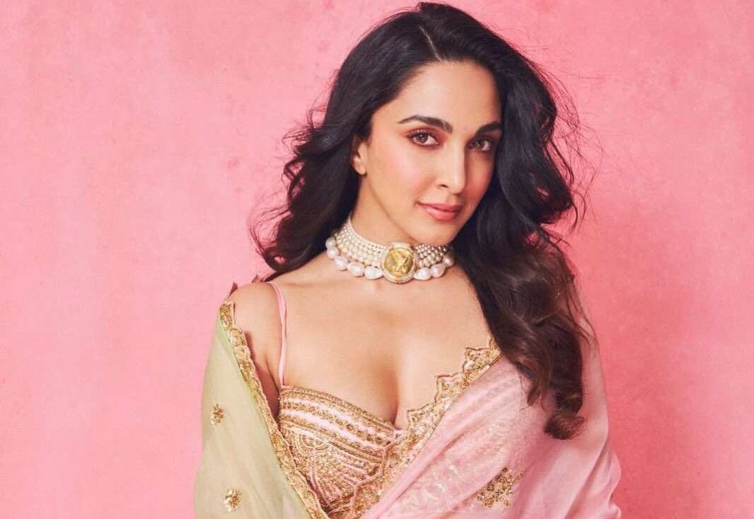 check out Kiara Advani sexy images, navel photos, latest hd gallery