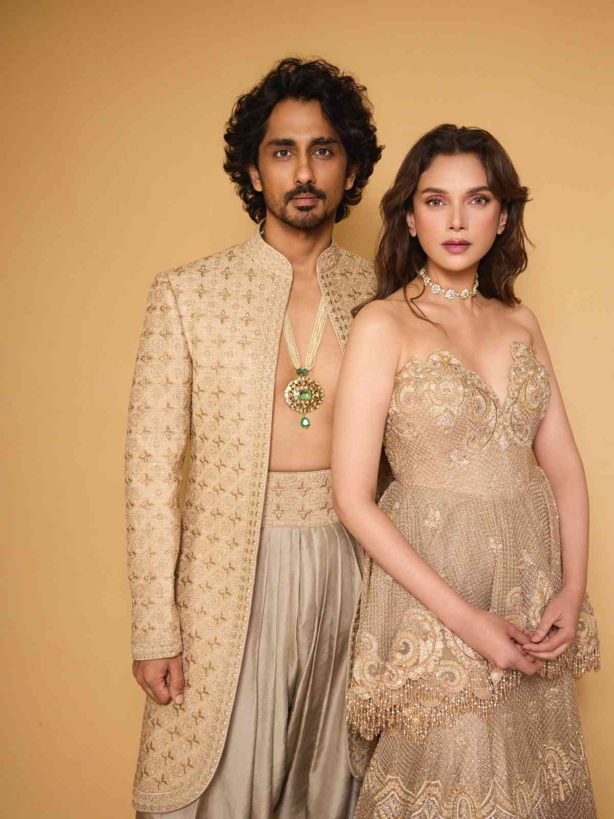sexy and beautiful Aditi Rao Hydari pics with Siddharth