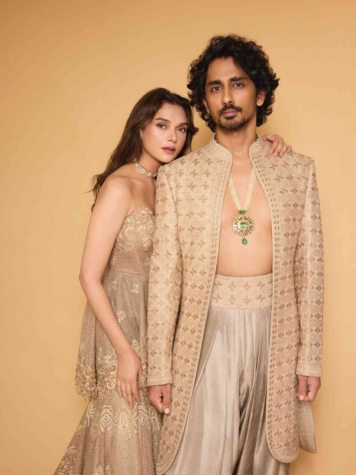 sexy and beautiful Aditi Rao Hydari pics with Siddharth