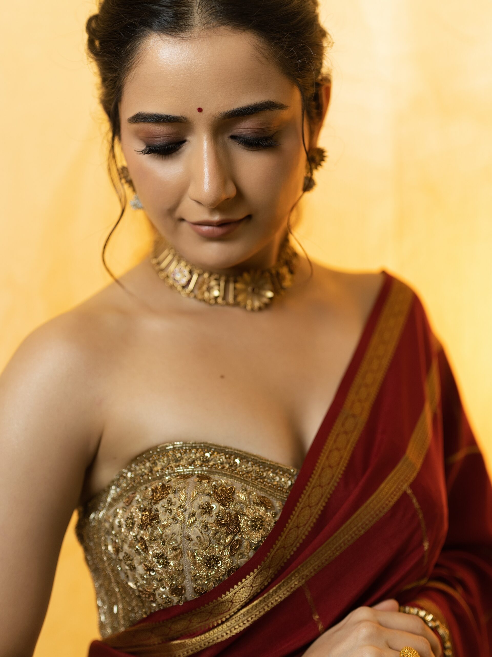 Ashika Ranganath sexy saree images