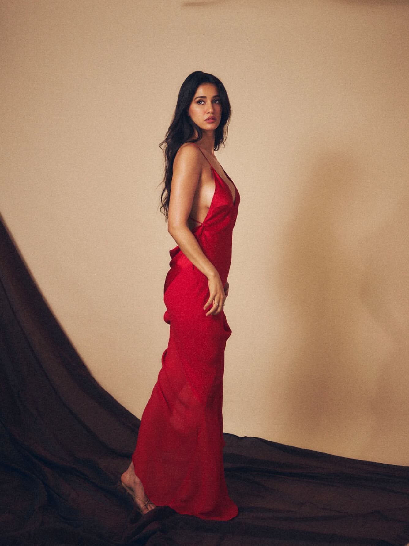 Disha Patani hot glam show photos