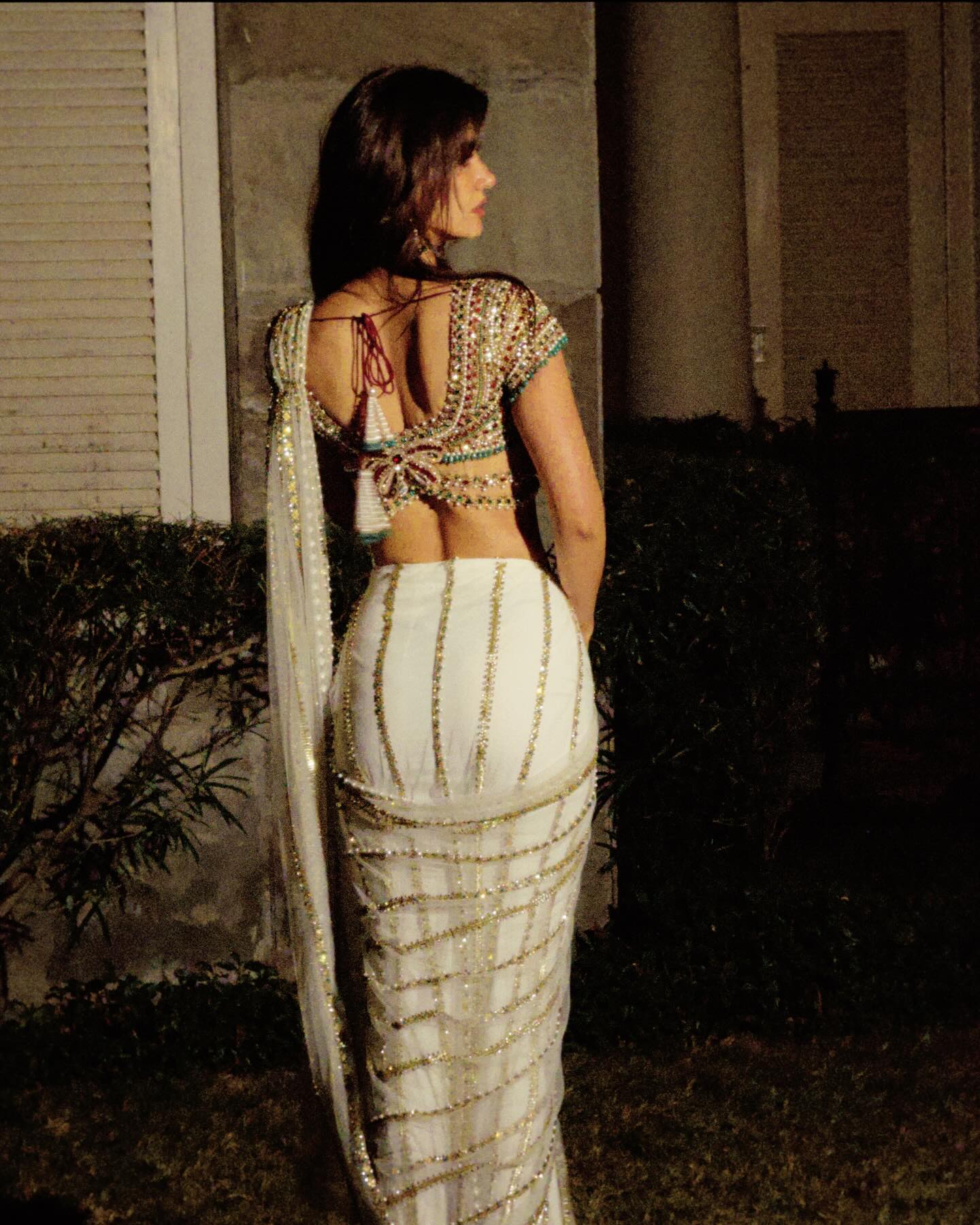 Disha Patani sexy saree images