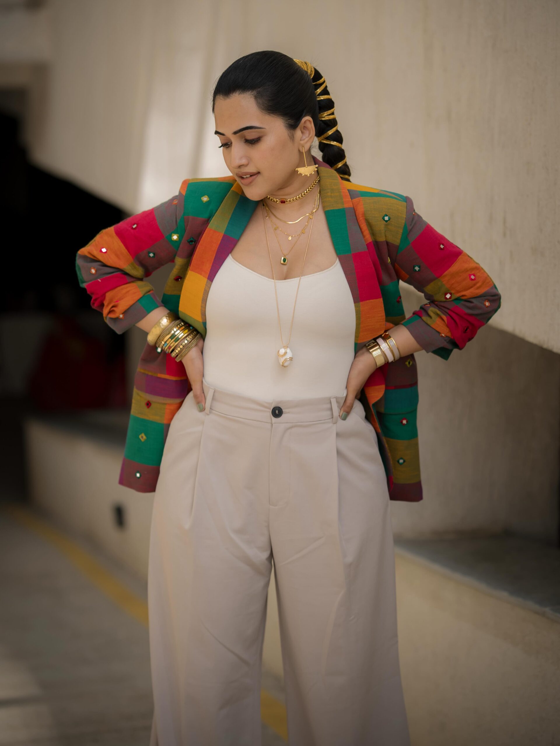 Anchor Sravanthi Chokkarapu hot photoshoot images