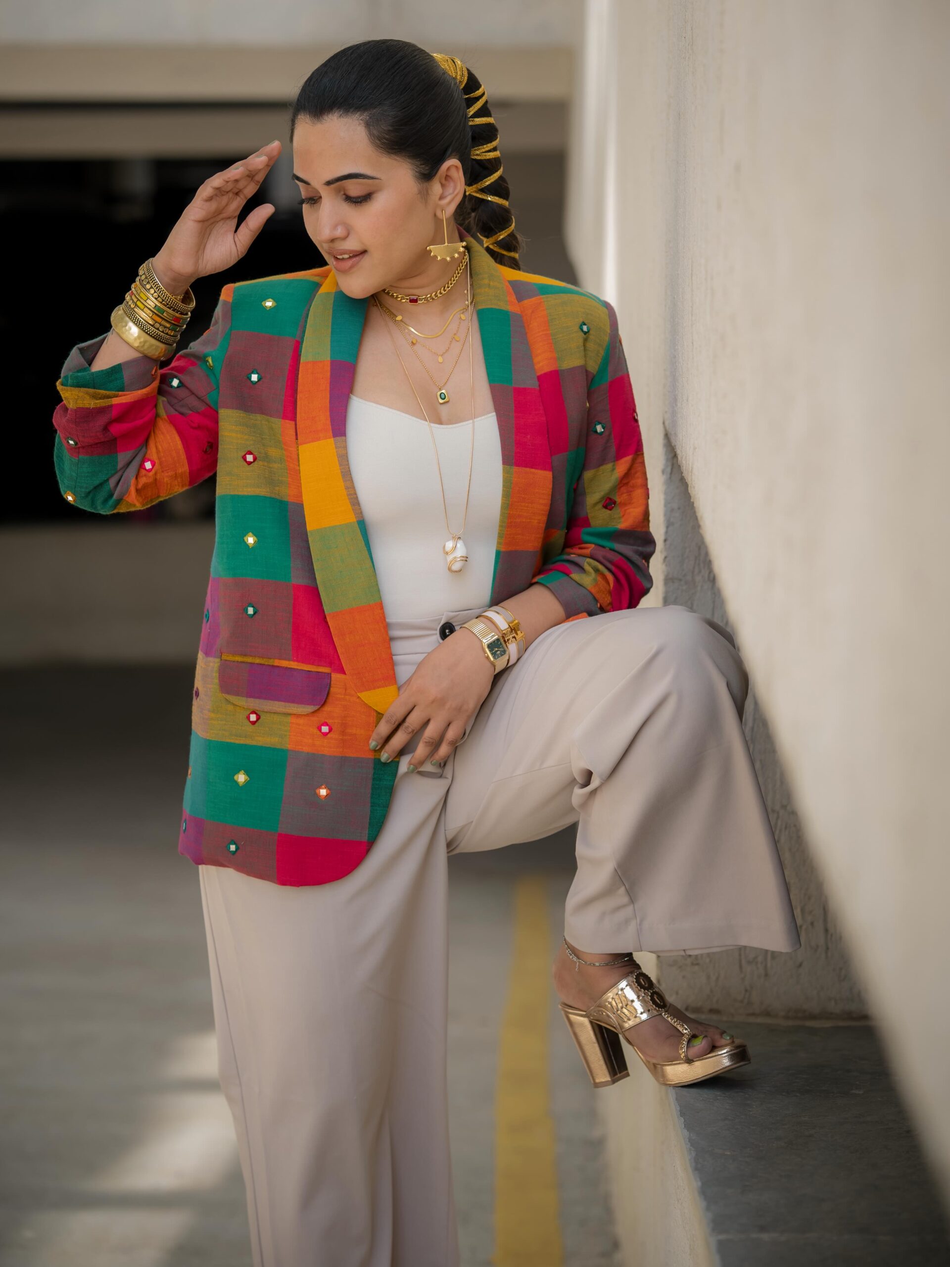 Anchor Sravanthi Chokkarapu hot photoshoot images